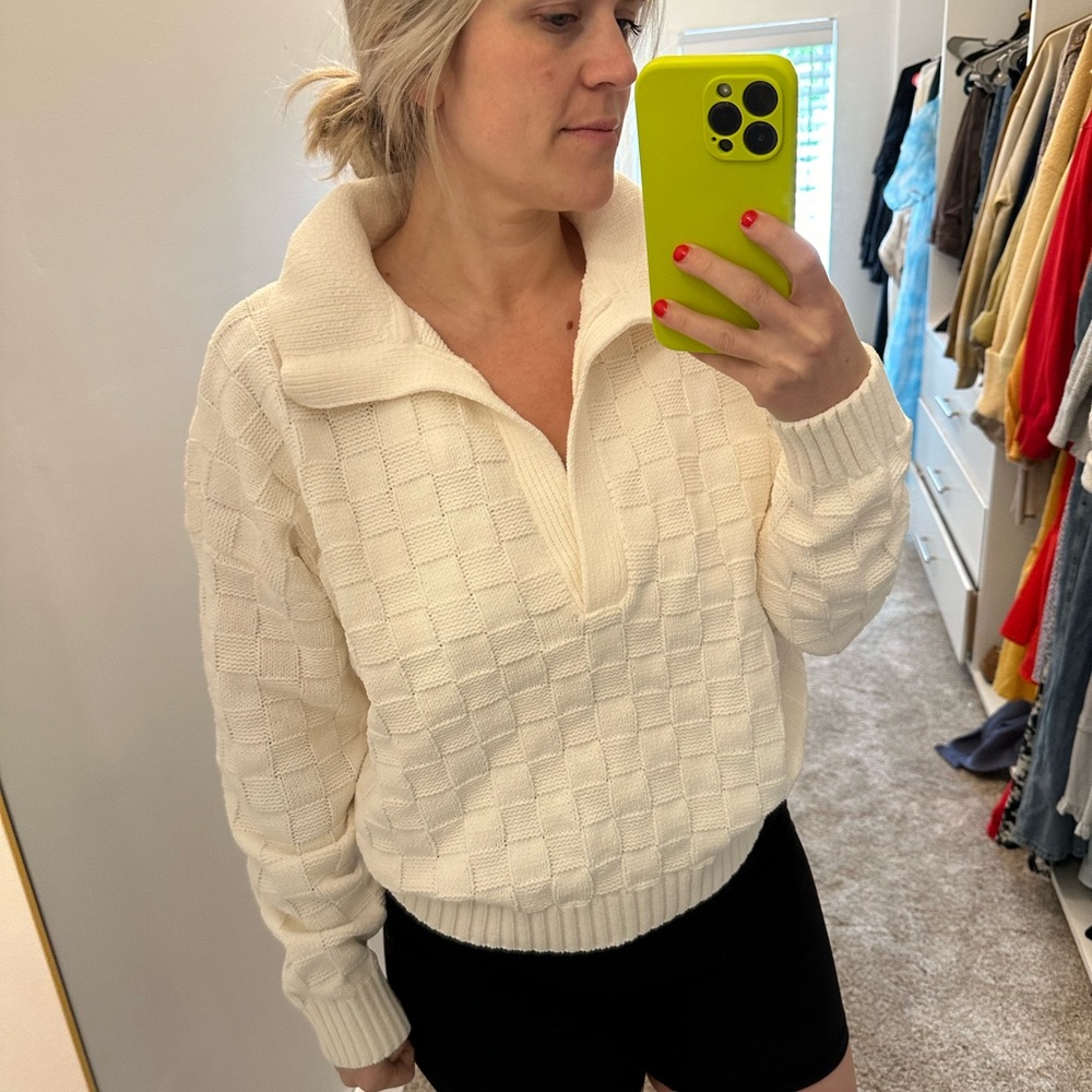 Abercrombie and Fitch Sweater NWT